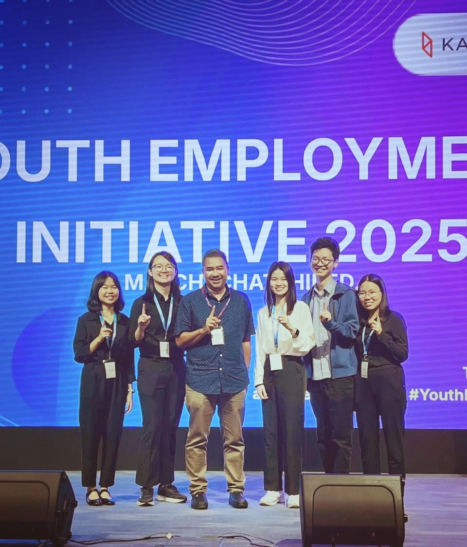 UTP team with their advisor